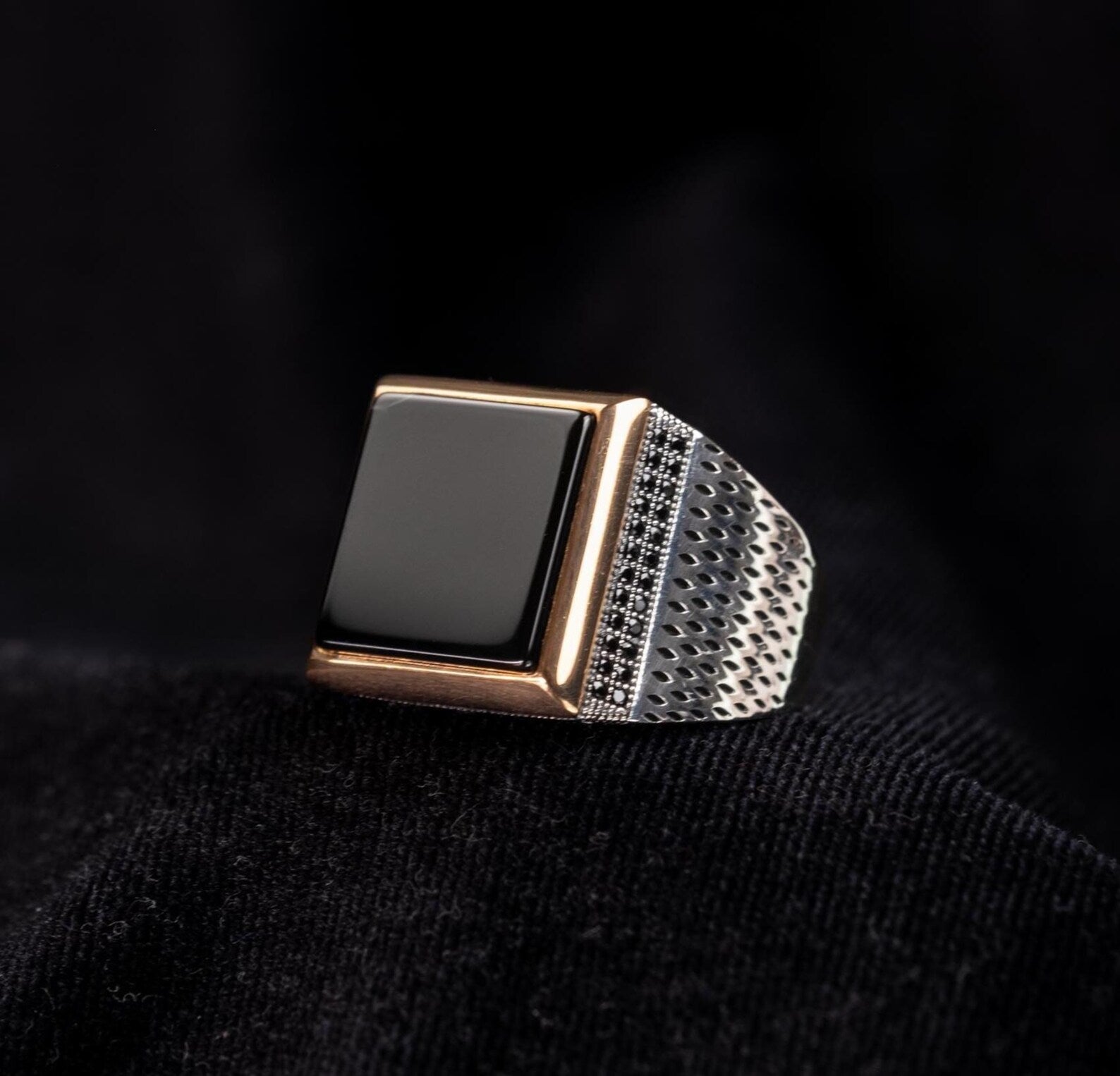 The Gentlemans Ring